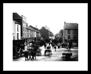 Cashel      ~    Main Street     ~    Fair Day    ~    Co Tipperary ......T281 A