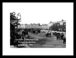 Galway City ~ Fair Day ~ Hay Market ~ Eyre Square ~ Co Galway ......G129 J