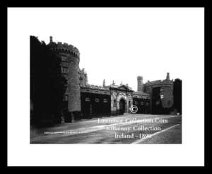 Kilkenny City    ~   Kilkenny Castle   ~   Co Kilkenny.....K152 B