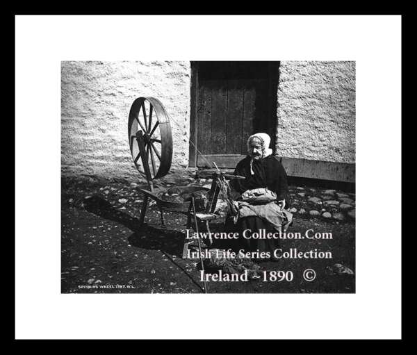 Traditional Crafts   ~    "Spinning Wheel"   in the rear old times  ...... L9