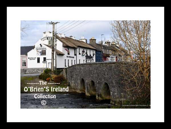 Clarinbridge     ~    The Oyster House    ~    Paddy Burkes Pub    ~     Main Street     ~    Co Galway ......0098C