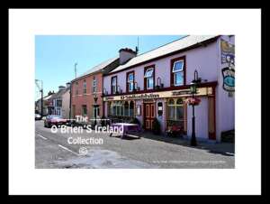 Durrus     Village    ~     "O'Súilleabháin Bar"     ~    Co Cork .......3266