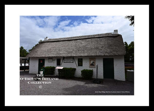 The Kerry Bog Village Museum    ~Thatch Cottage  ~    Red fox Inn   ~ Ballintleave    ~    Glenbeigh        ~       Co Kerry      2401