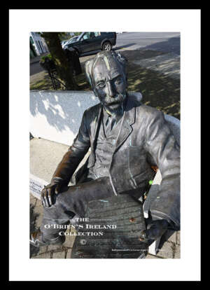 Ballyjamesduff     ~   "Come back Paddy Reilly"   ~   William Percy French  Statue ,  was an Irish songwriter, author, poet, entertainer and painter,    born 1854 died 1920    ~   Co. Cavan..........9222