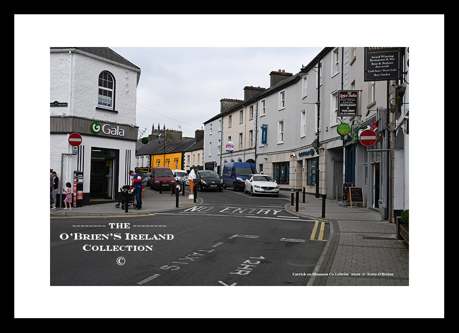 Carrick on Shannon     ~    Bridge Street     ~      Co Leitrim ......4955