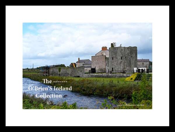 Clarecastle   ~  "The Barracks at Clarecastle"    built in1748   ~  Skehanagh   ~   Thomond Villas  ~   Co.Clare .....0955
