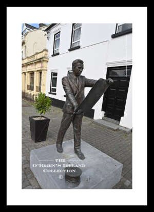 Cloughjordan   ~    "Thomas Stanislaus MacDonagh" 1878 ~1916    ~    was an Irish political activist, poet, playwright, educationalist and revolutionary leader. He was one of the seven leaders of Easter Rising,  Sculpture By Mark Rode,   ~   Co.Tipperary ....0360