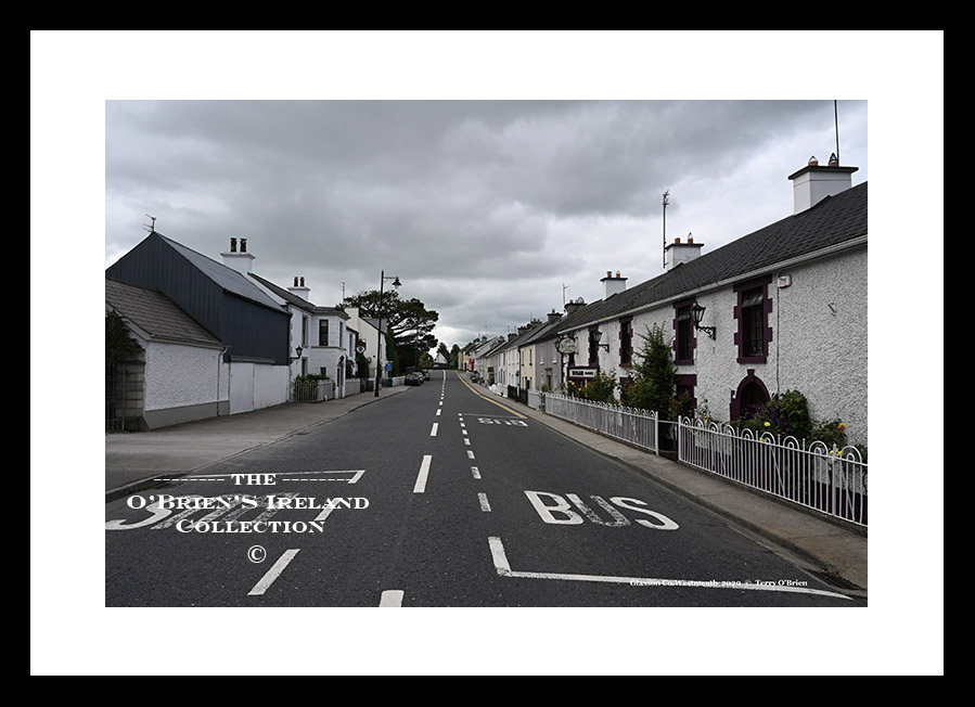 Glasson ~ "The Villager Bar & Restaurant" ~ Co Westmeath...... 4008