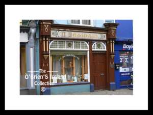 Irish Shop Fronts   ~    "O'Gealbain" Bar    ~    J.J. Galvin & Son Ltd. ~ William Street ~  Listowel  ~ Co.Kerry....0921