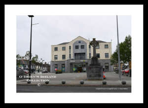 Longford Town ~ "Remembers Monument" "In memory of Longford's great war dead" ~ Market Square ~ Co. Longford....4249