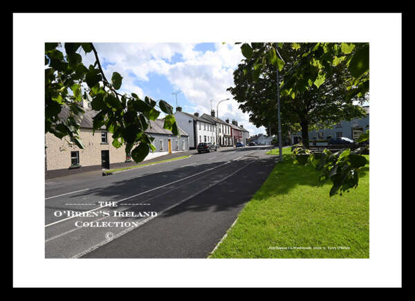 Tyrellspass     ~   Main Street       ~     Ballykilmore    ~    Co Westmeath..... 2310