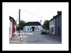 Ladysbridge   ~  The Thatched Inn ~   Main  Street   ~   Co Cork....5600