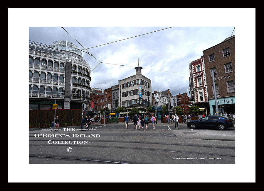 Dublin City ~ Top of Grafton Street ~ St Stephens Green ~ City Centre ~ County Dublin .....4399