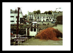 Killybegs    (1986)    ~    Pier     ~   "Rogers Hotel"      ~    Co Donegal .....0021