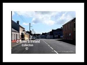 Kilkee     ~    Gratten Street    ~   County Clare ......2481