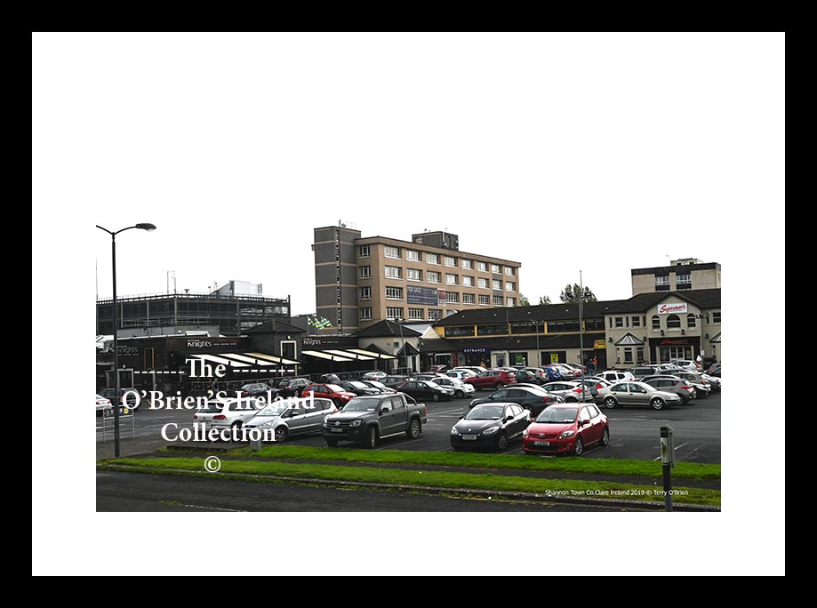 Shannon Town ~ Shopping Centre ~ County Clare .....4519