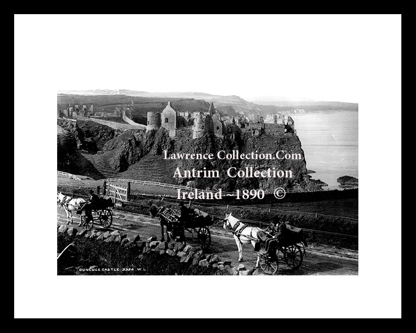 Dunluce Castle ~ Giants Causeway Tram ~ Dunluce Road ~ Co Antrim ~ Northern Ireland .....A115/430