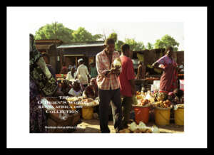 Mombasa  >>>  Traders at   Makupa Bridge  >>> Kenya  >>>Africa  >>1999